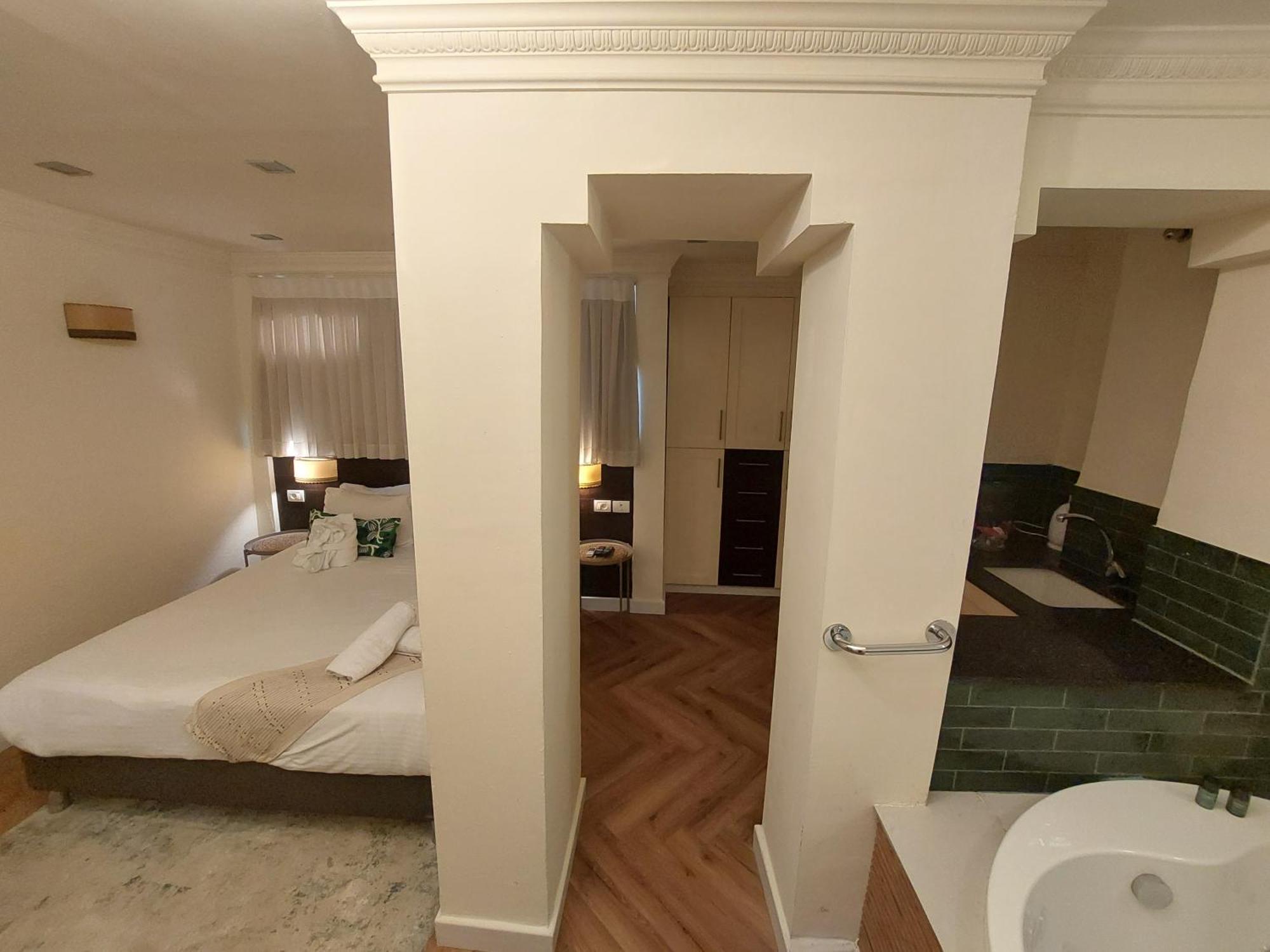 Bell Boutique And Spa Hotel Tel Aviv Exterior foto